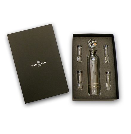 VISTA ALEGRE Naipes Case with Vodka Decanter and 4 Shots
